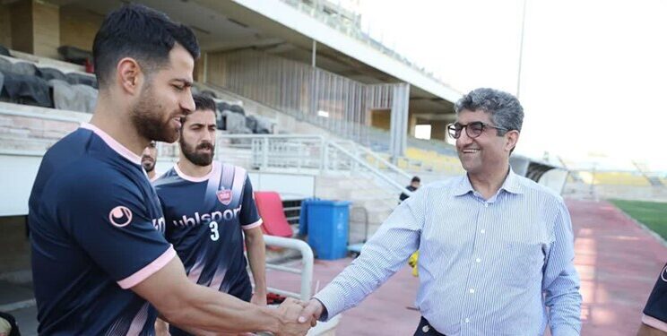 شهریاری: گل محمدی یک سال دیگر میهمان پرسپولیس خواهد بود