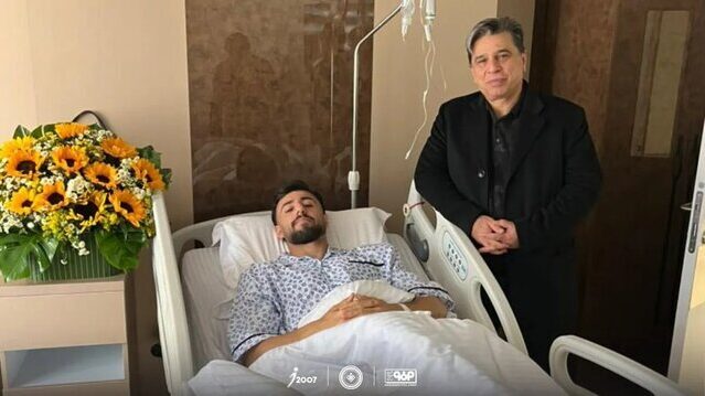 عسگری زانویش را جراحی کرد