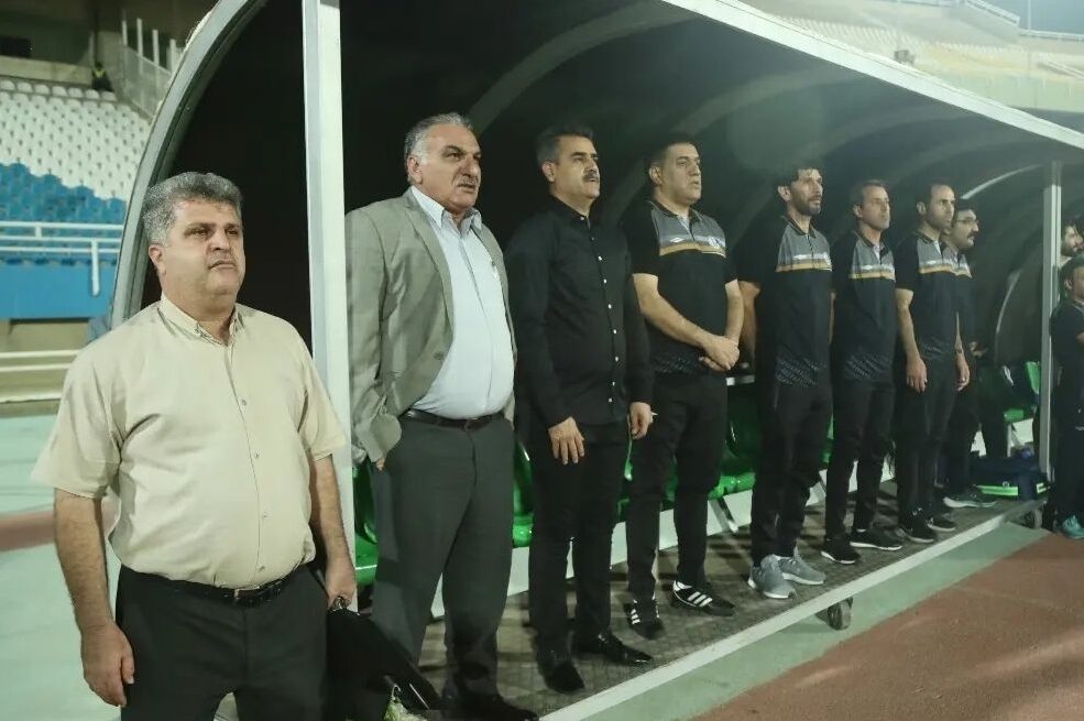 پیروانی: به جای محروم کردن، حرف ما را بشنوید