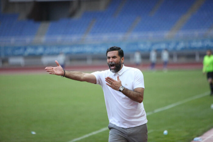 سرمربی عصبانی برکنار شد
