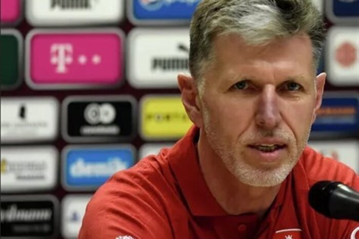 سرمربی تیم ملی فوتبال جمهوری چک هم استعفا کرد