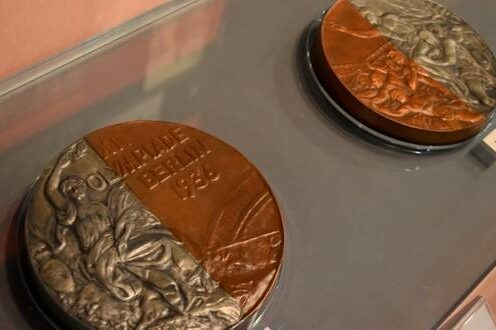 نیمی از نقره، نیمی از طلا: عجیب ترین مدال در تمام دنیا